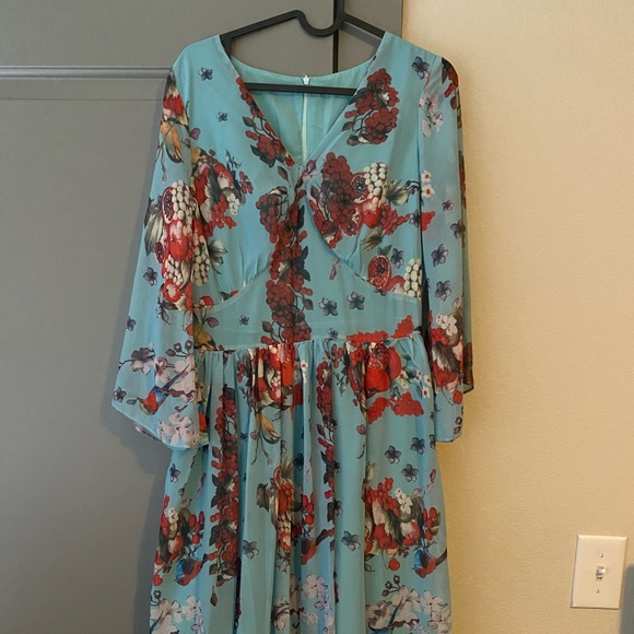 Beautiful floral dress - Picture 1 of 1